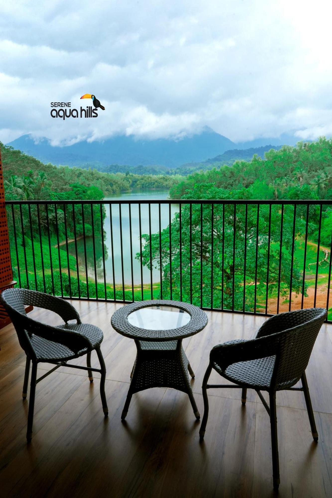 Serene Aqua Hills Kozhikode Hotel Mennanyam ภายนอก รูปภาพ