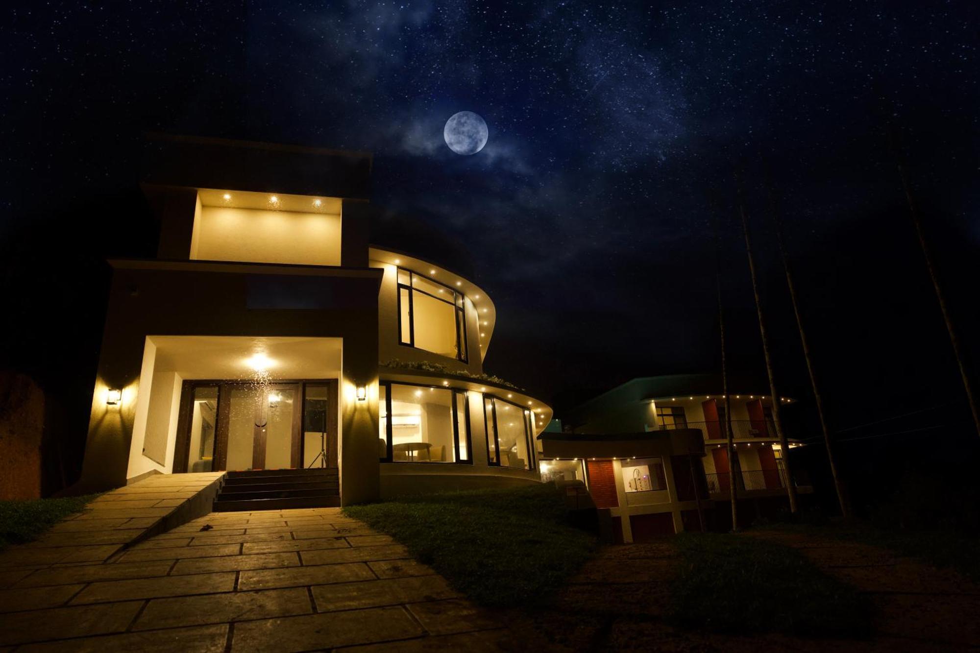 Serene Aqua Hills Kozhikode Hotel Mennanyam ภายนอก รูปภาพ